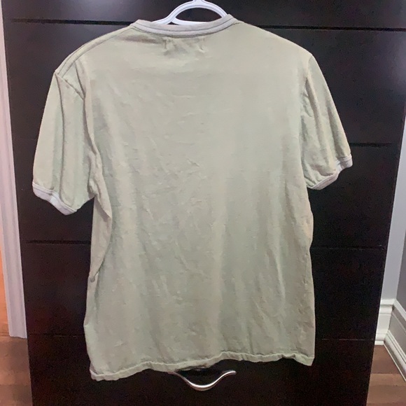 Roots t shirt. Size Medium - Picture 2 of 3